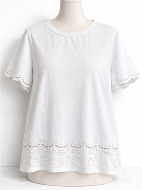 Crown & Ivy XXL White Eyelet Lace Hem Top Short Sleeve Feminine